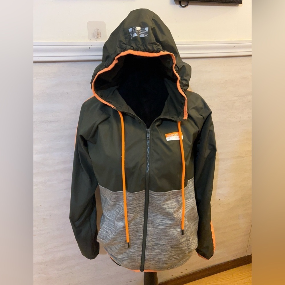 Victoria's Secret PINK
Anorak Windbreaker Full-Zip Hoodie in a colorblock design